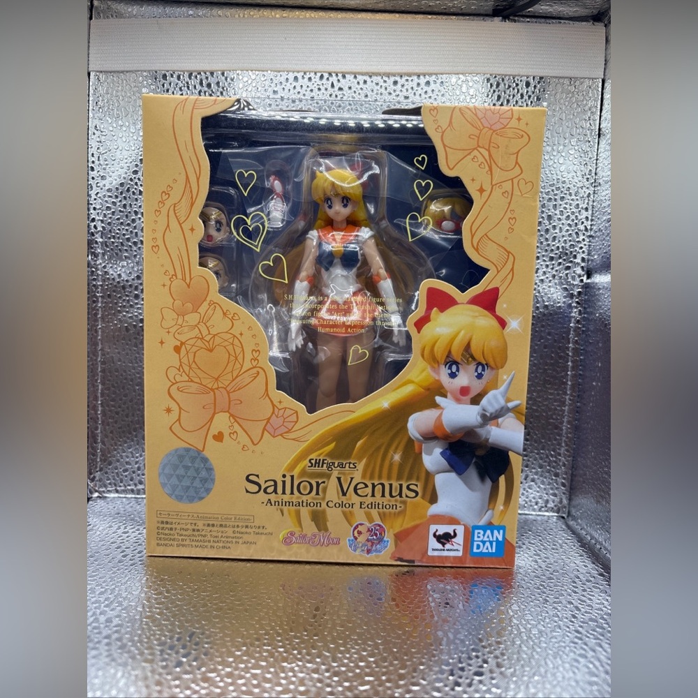 Sailor Moon Sailor Venus Bandai Tamashii Nations S.H. Figuarts Action Figure USA